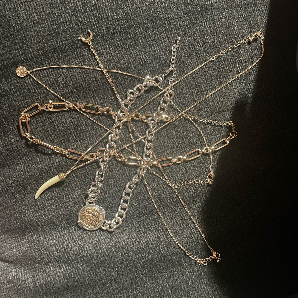 Set of 5 necklaces check below for details